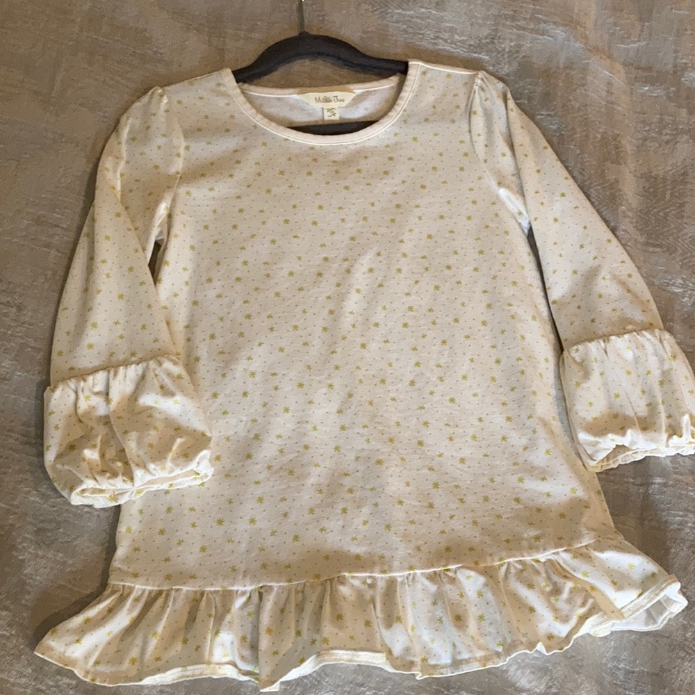 Beautiful Matilda Jane Tinsel top size 10